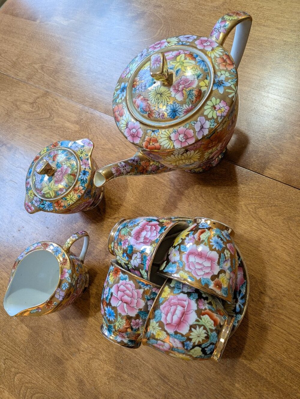 Vintage Fifth Avenue Collection Exquisite Gold Gilded Floral Chintz Tea Set